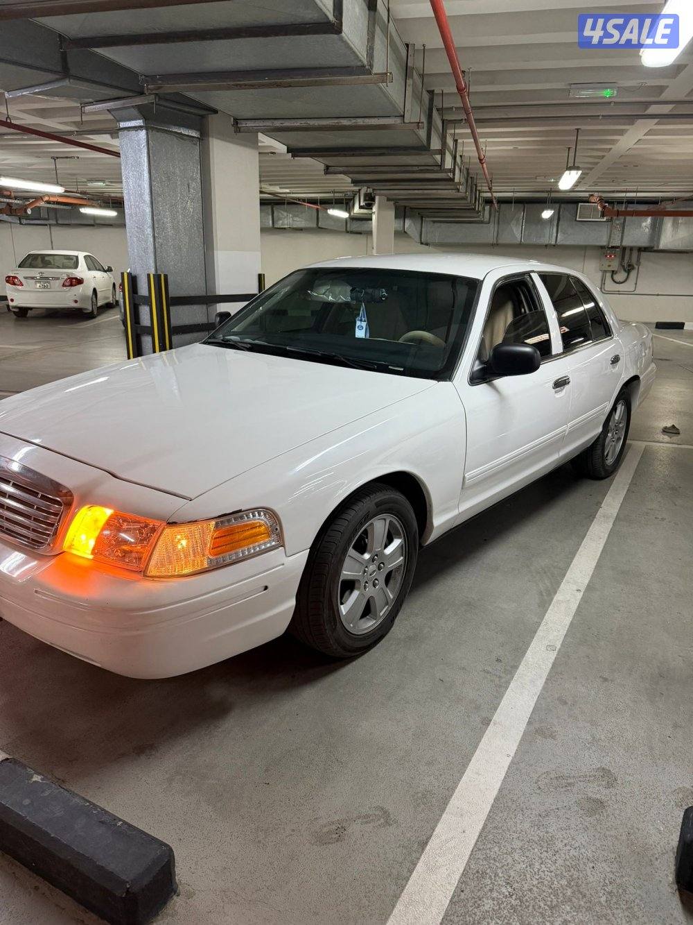 فورد فكتوريا ٢٠١٢ نضيف جداً ماشي ٢٧٠ الف موتر3