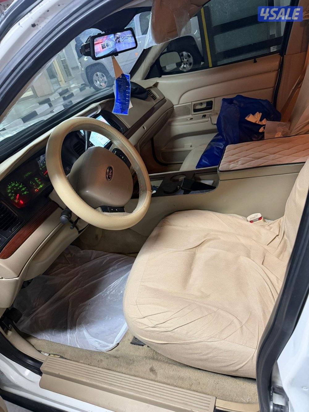 فورد فكتوريا ٢٠١٢ نضيف جداً ماشي ٢٧٠ الف موتر5