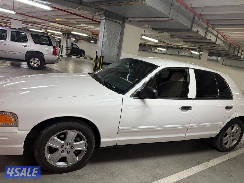 فورد فكتوريا ٢٠١٢ نضيف جداً ماشي ٢٧٠ الف موتر4