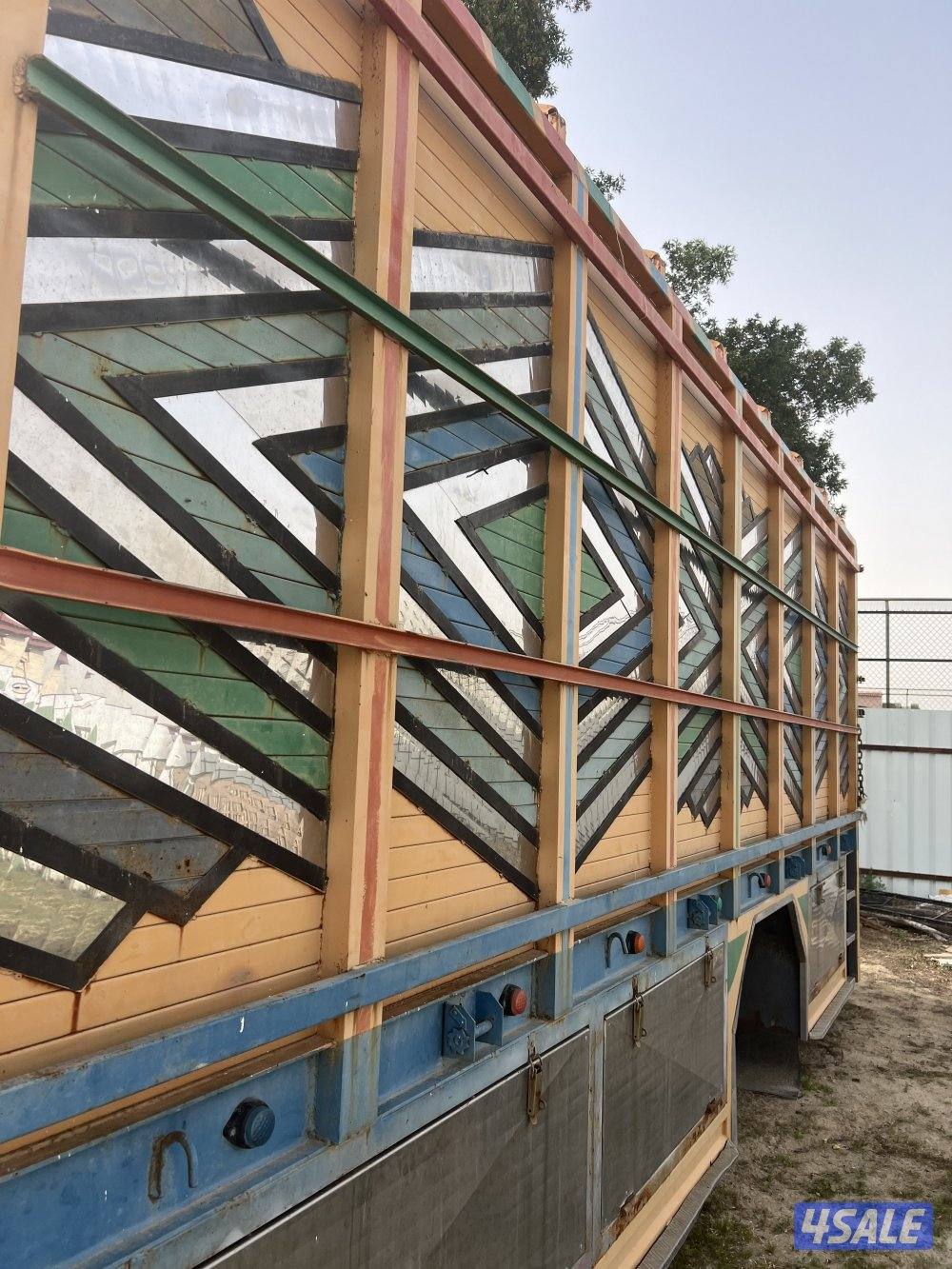 صندوق لوري0