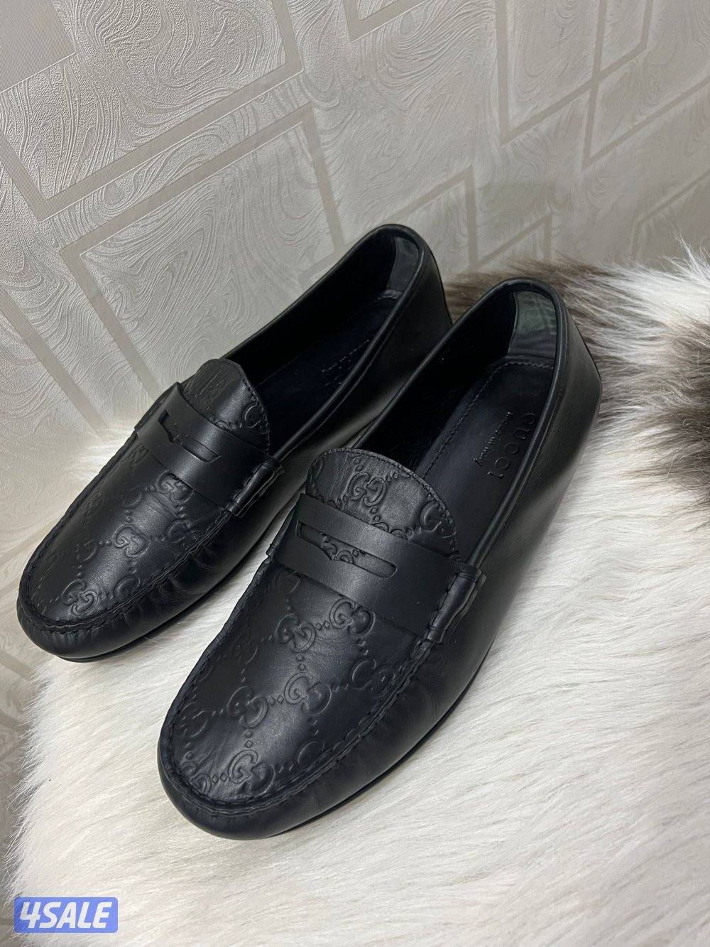 جوتي قوتشي اصلي مقاس ٤٣0