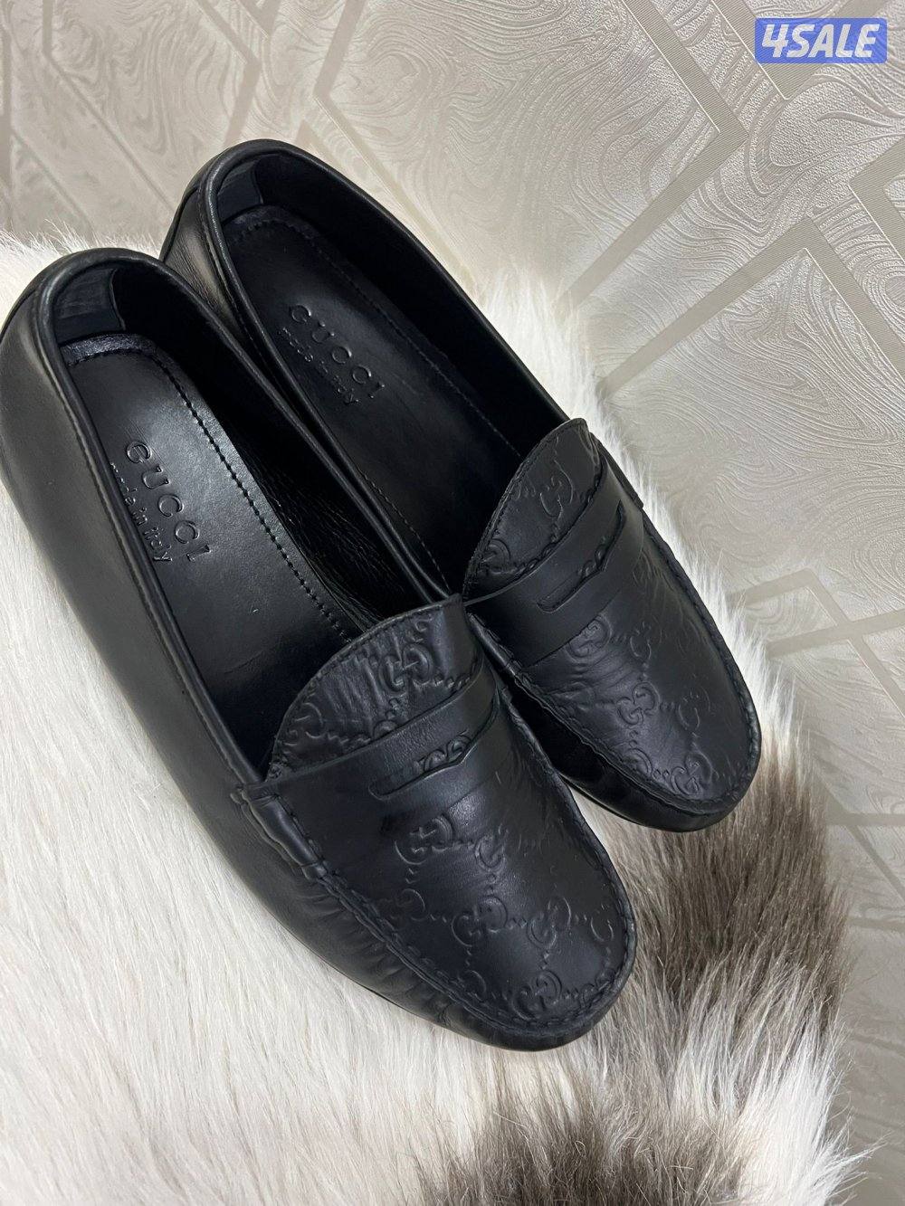 جوتي قوتشي اصلي مقاس ٤٣2