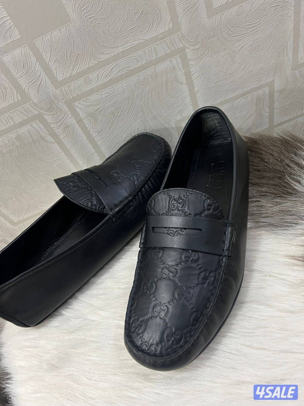 جوتي قوتشي اصلي مقاس ٤٣3