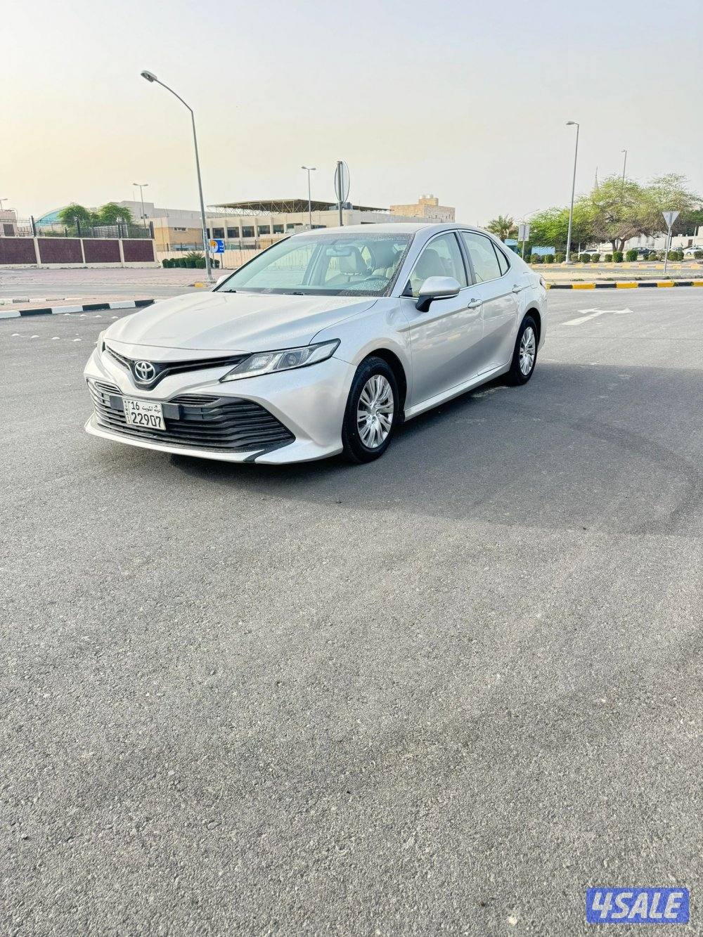 كامري 2018. ماشي 190 الف شرط الفحص  جير مكينه شاصي0