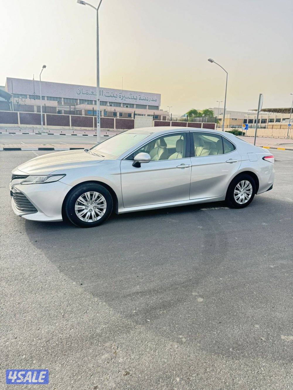 كامري 2018. ماشي 190 الف شرط الفحص  جير مكينه شاصي4