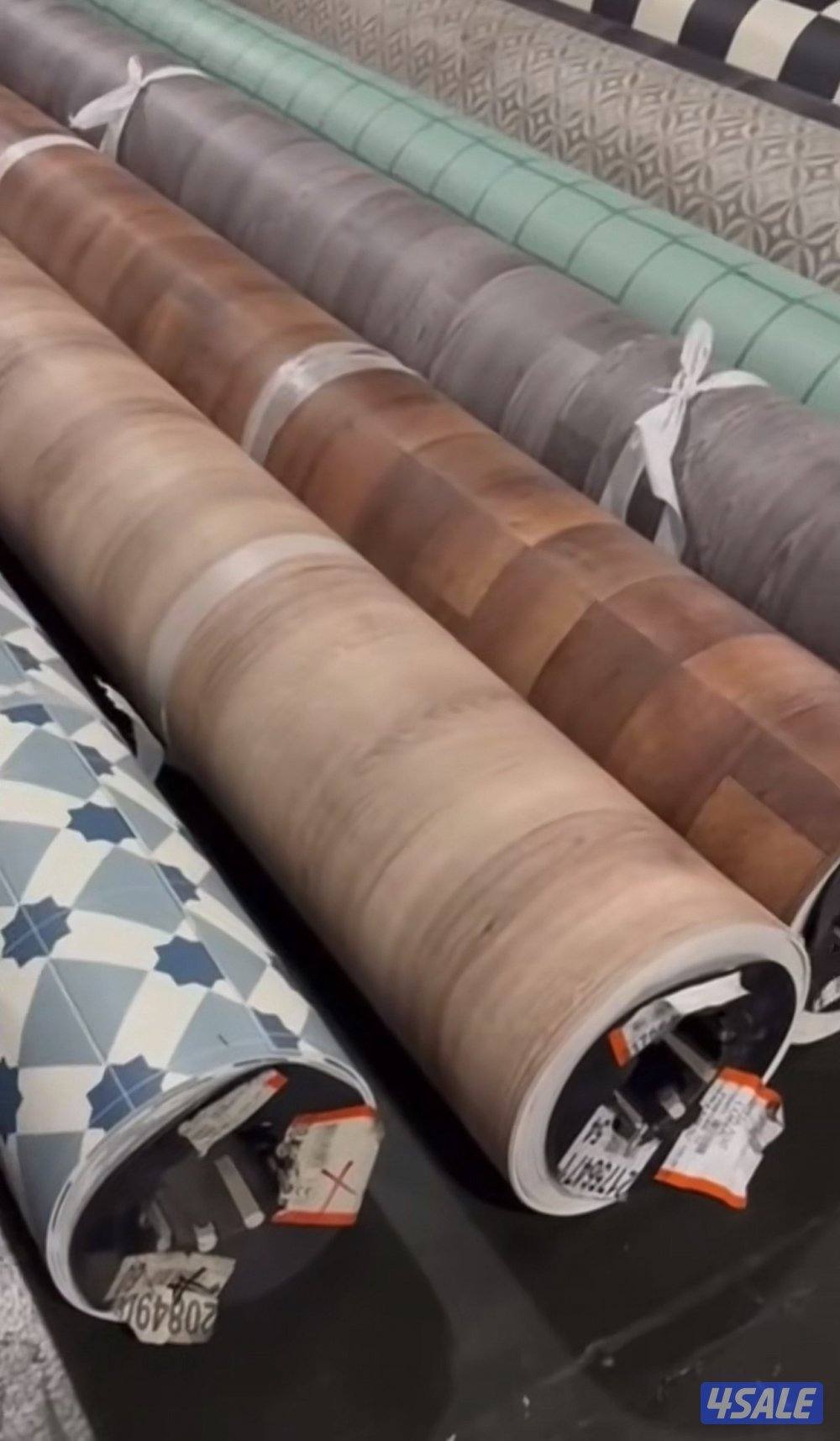 يوجد لدينا جميع انواع السجاد والباركيه رول بجميع الانواع والالوان9