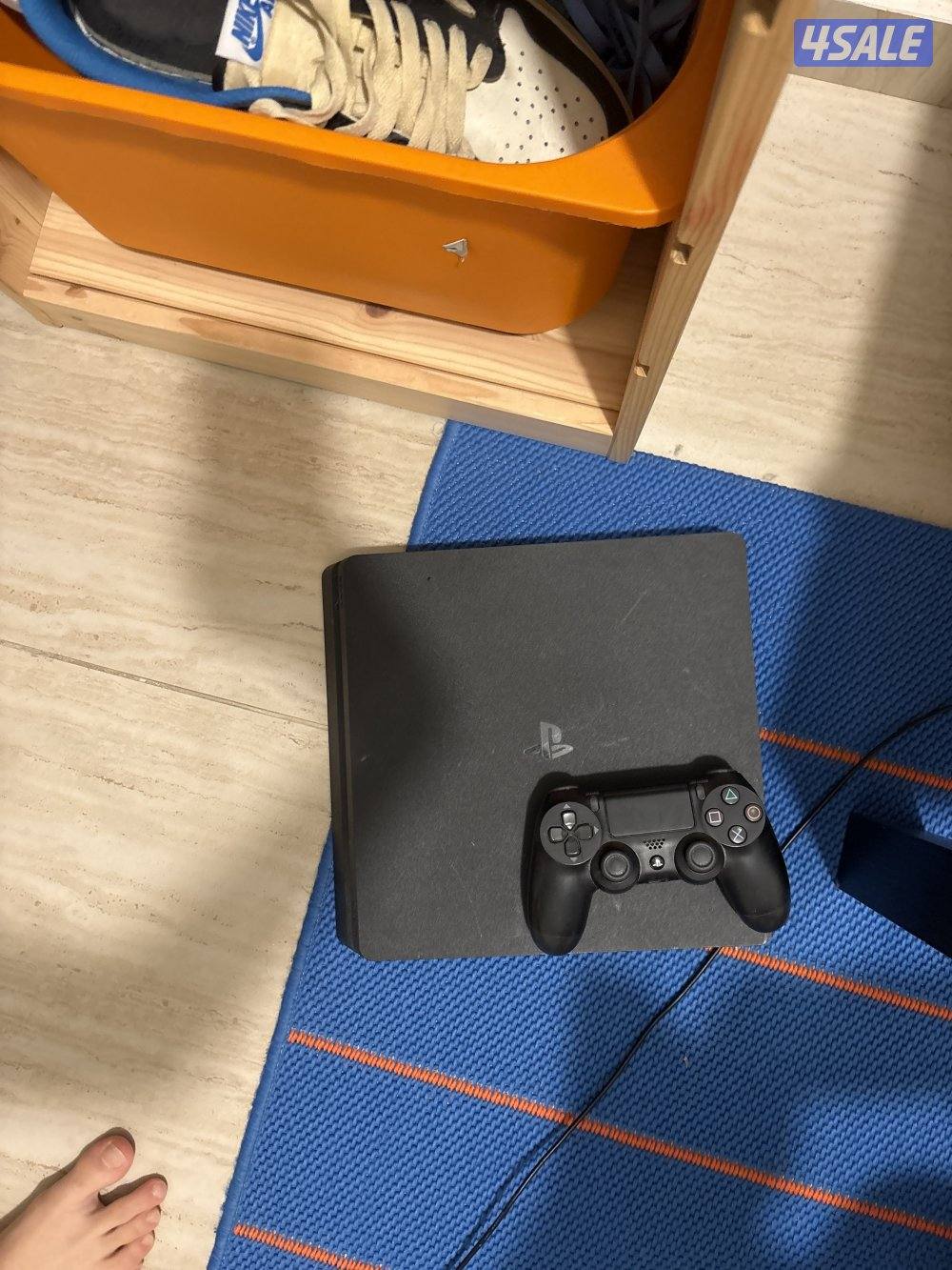 PS4 Good condition w gta Fc 24 and grand turismo0