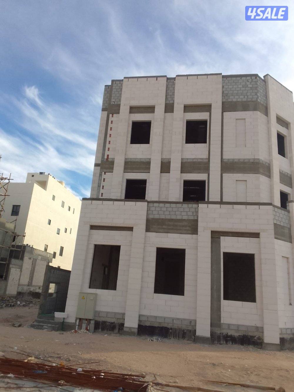 مهندس مدني سوداني هيكل أسود وتشطيبات سيارة - خبرة تنفيذية.9