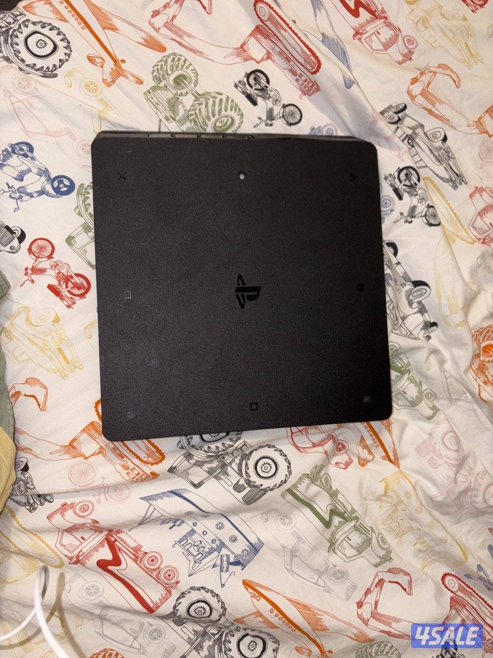 PS4 Good condition w gta Fc 24 and grand turismo4