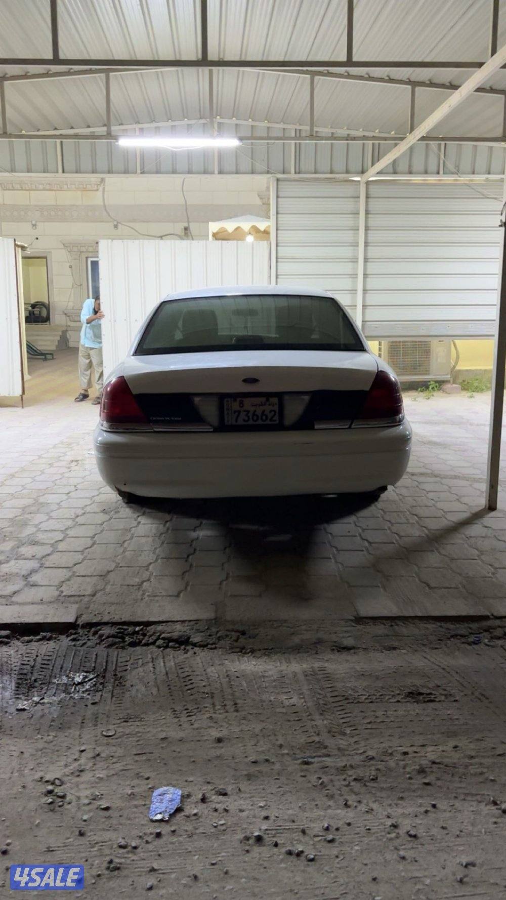 للبيع فورد فكتوريا موديل٢٠١٠1