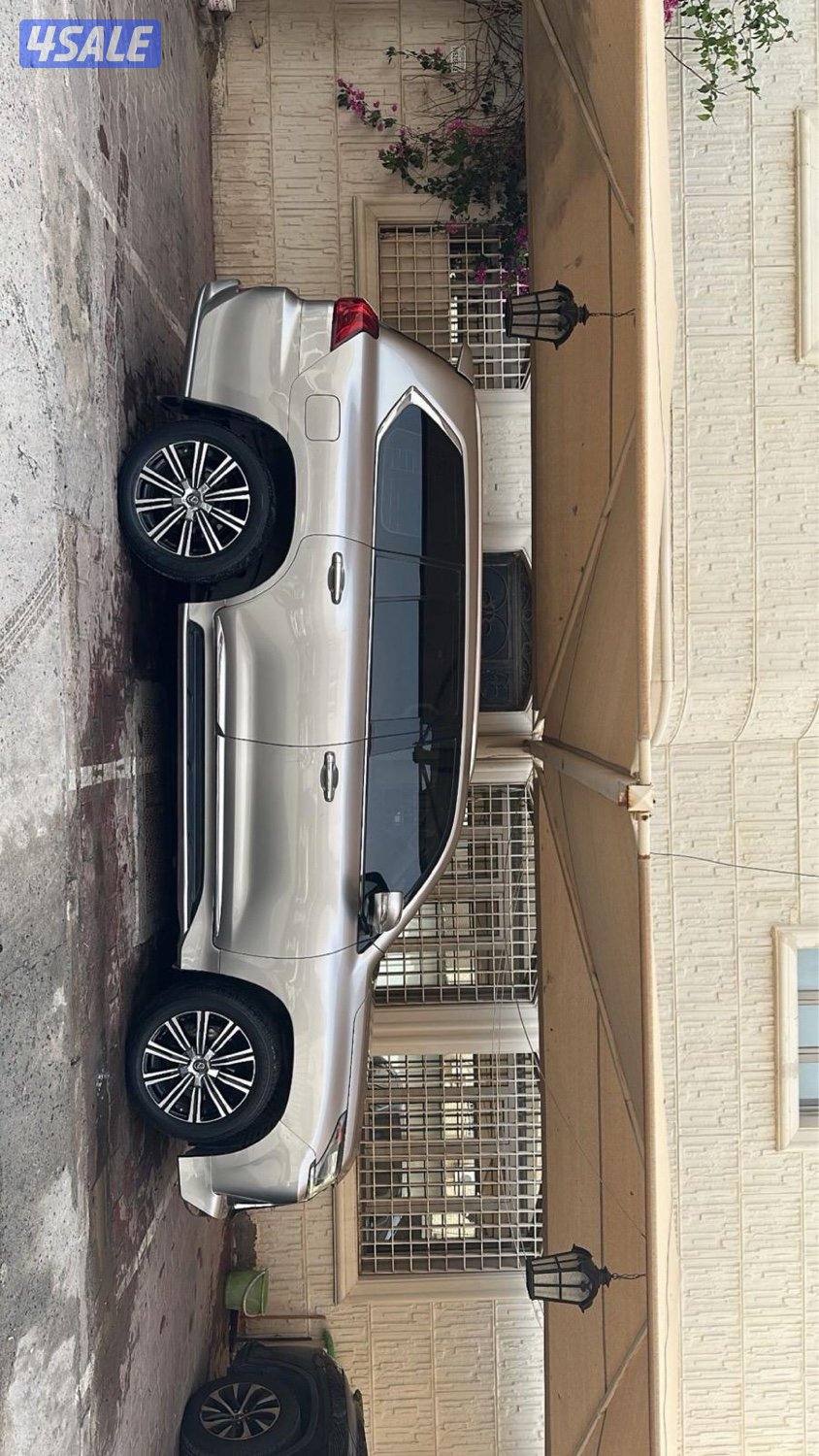 للبيع جيب Lx 20182