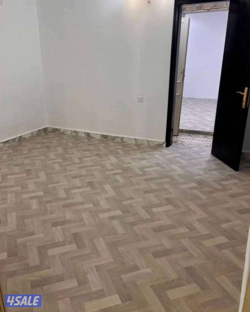 يوجد لدينا جميع انواع السجاد والباركيه4