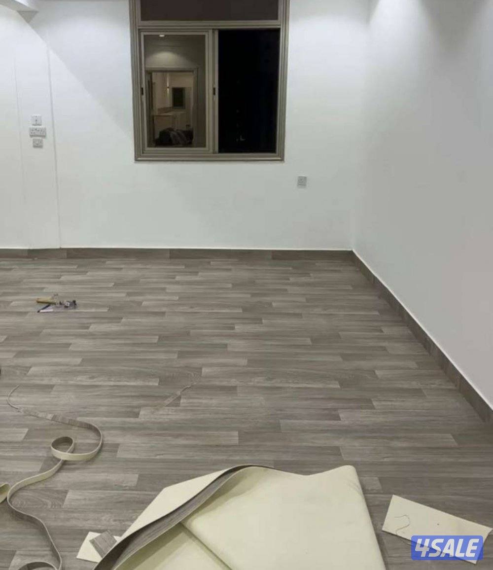 يوجد لدينا جميع انواع السجاد والباركيه11