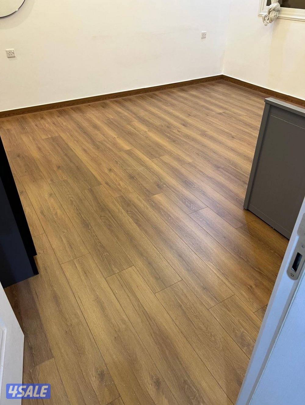 يوجد لدينا جميع انواع السجاد والباركيه15