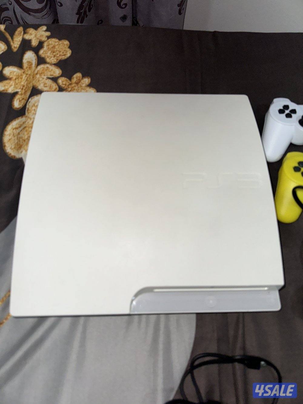 Jailbroken PS3 white edition games PS1,PS2,PS3 games1