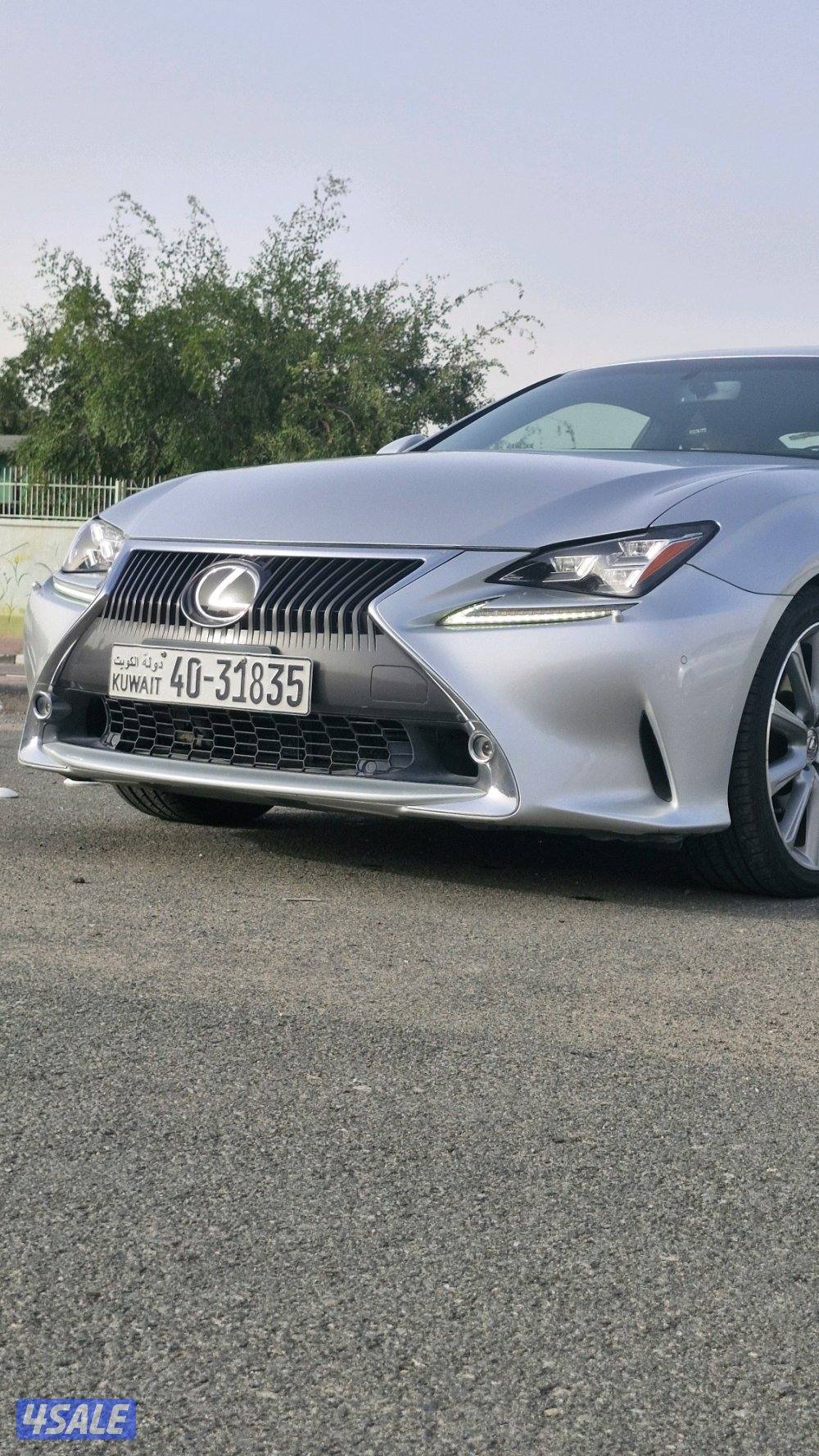 للبيع لكزس RC 200 T / صبغ الوكالة / نظيفة جدا/بحالة الوكالة4
