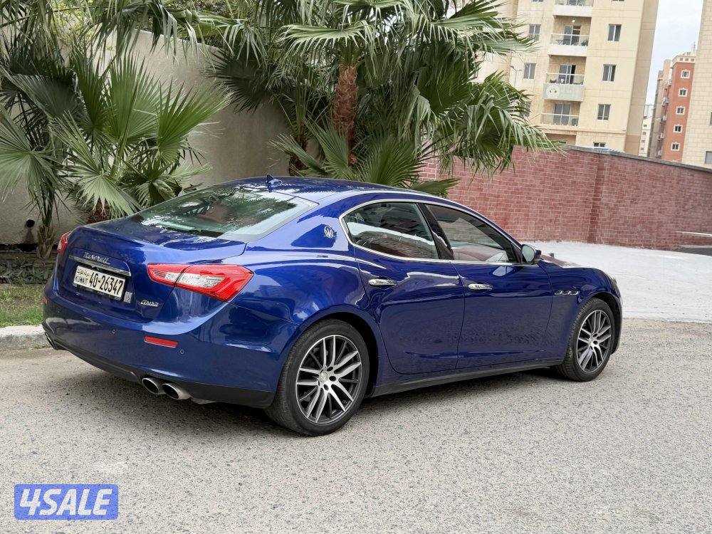 Ghibli full option new shape excellent conditions 20172