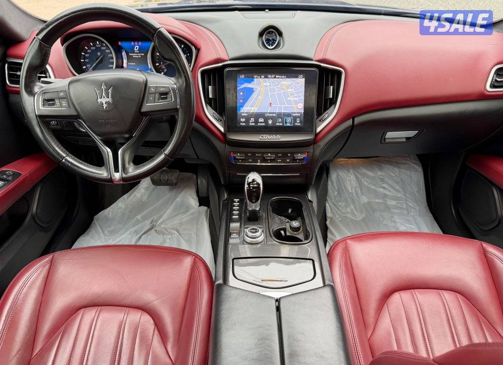 Ghibli full option new shape excellent conditions 20173