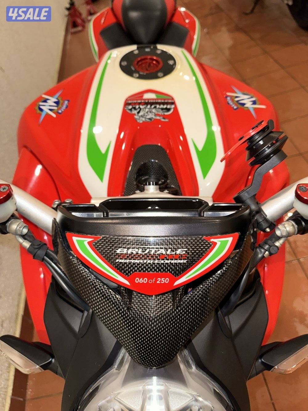 Mv agusta brutale 800rc1