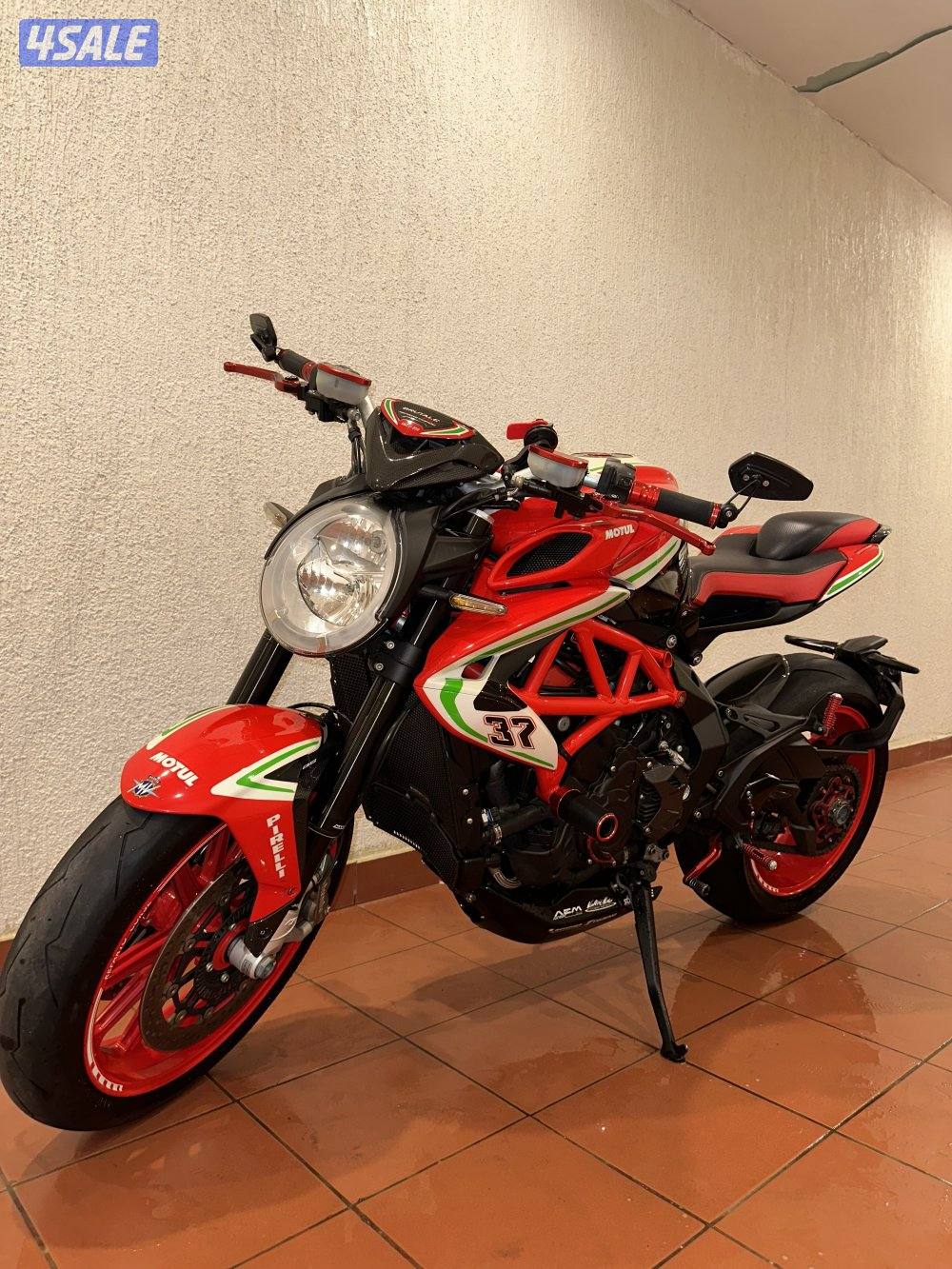 Mv agusta brutale 800rc2