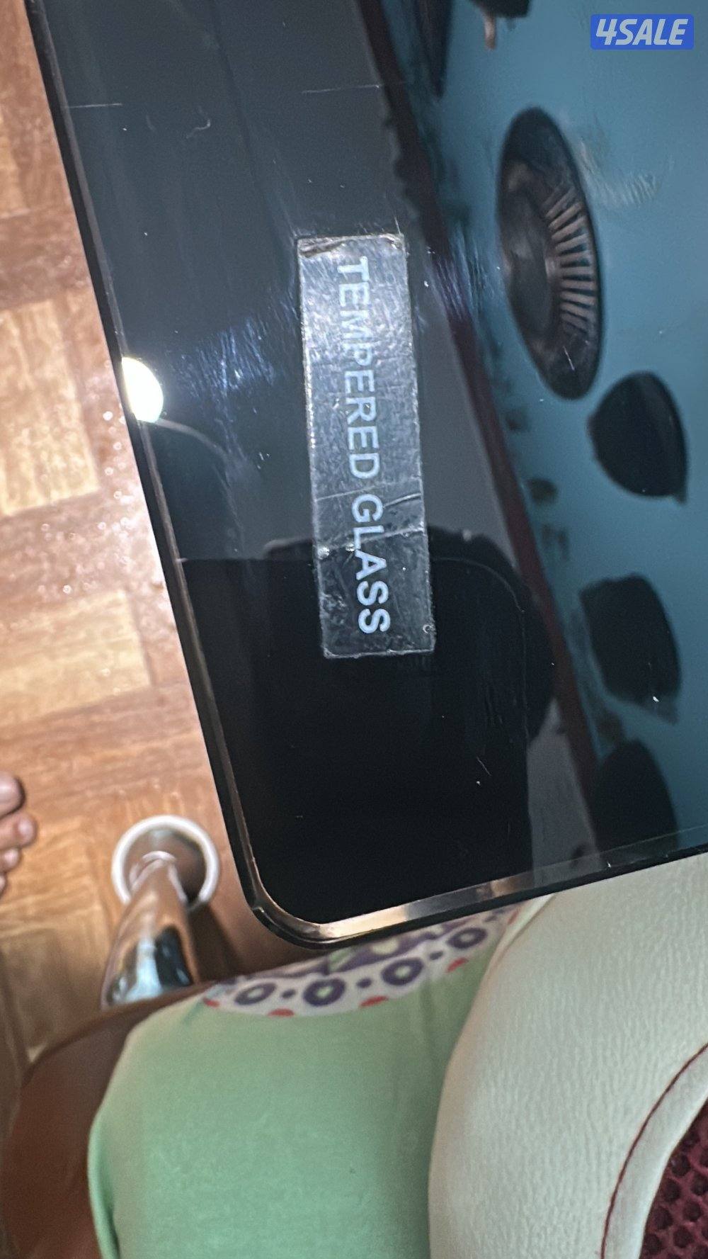 DIXON BLACK GLASS TOP TV TABLE, 3 months old, Like NEW, No scratches1