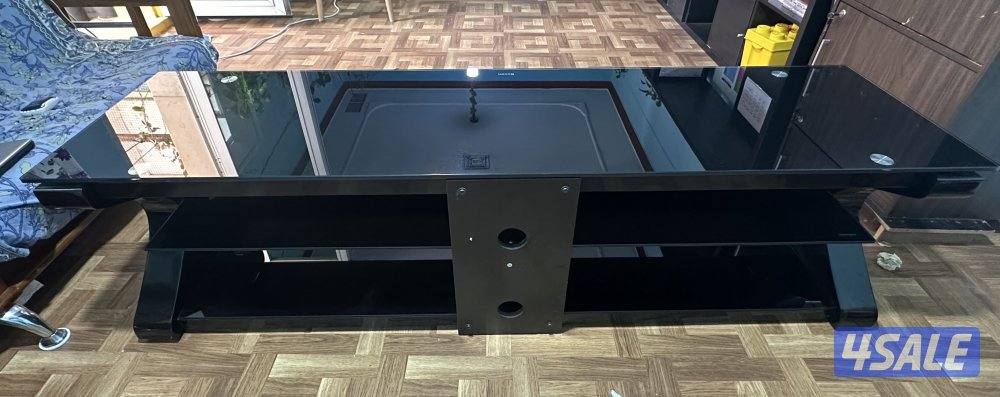 DIXON BLACK GLASS TOP TV TABLE, 3 months old, Like NEW, No scratches11