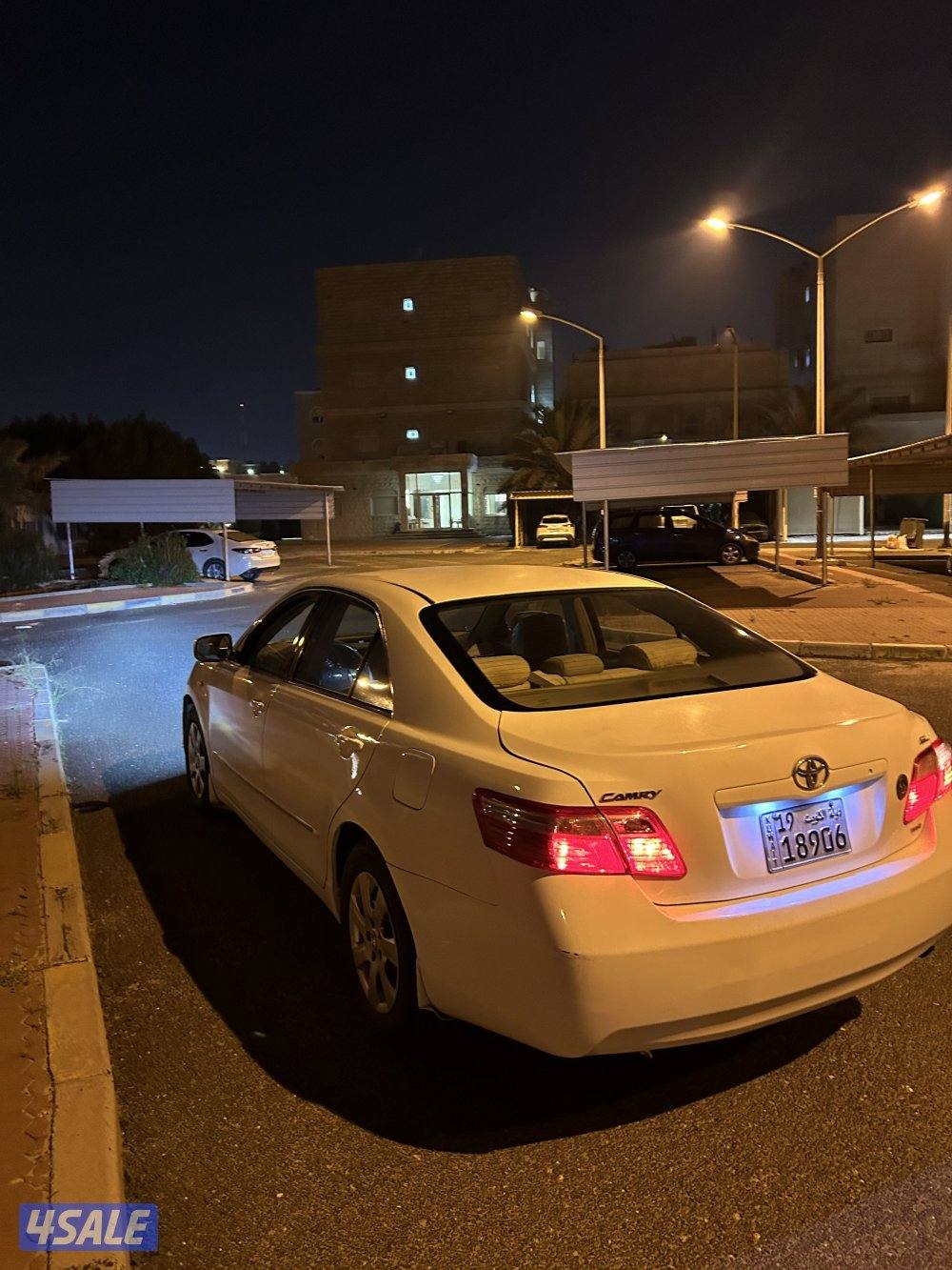 للبيع كامري 2009 نضيفه0