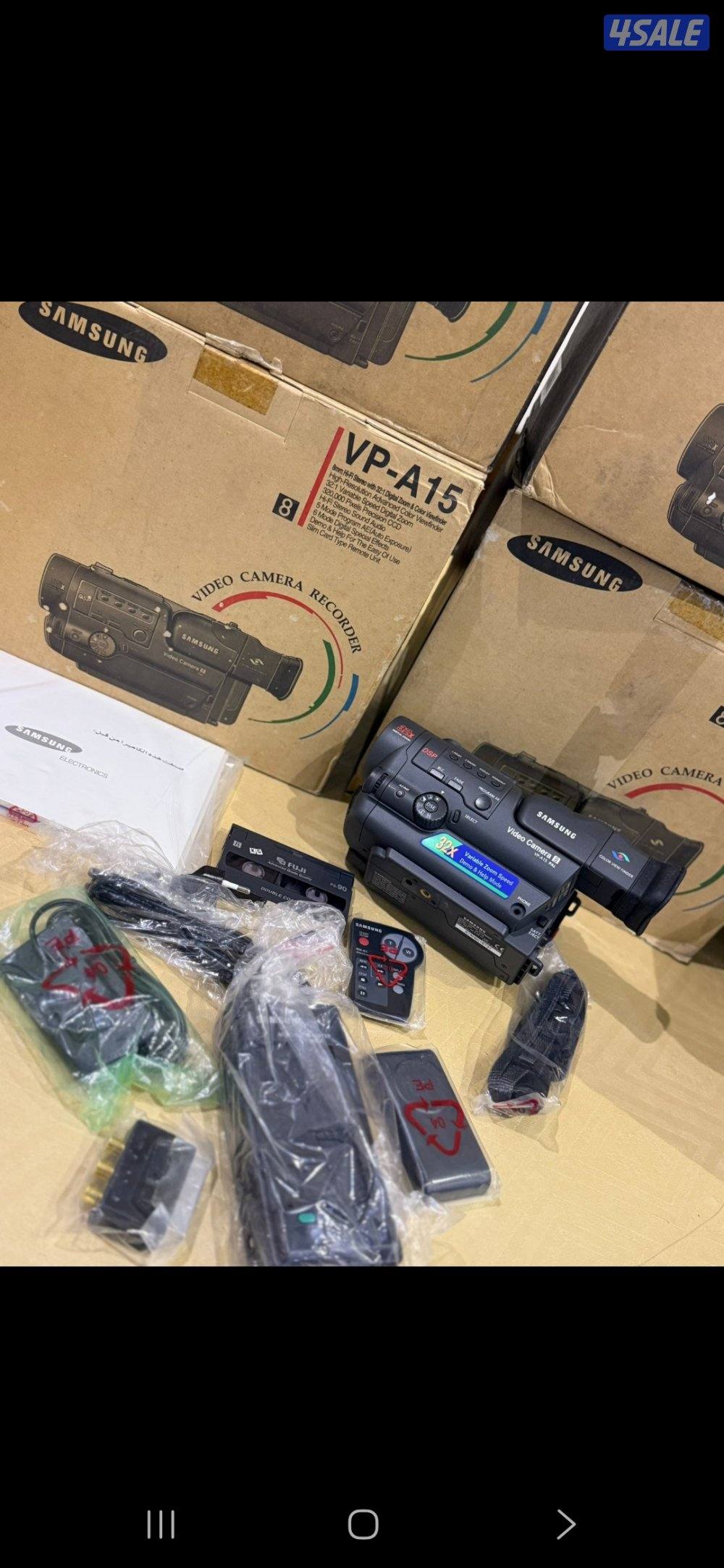 للبيع كاميرا فيديو سامسونج تشغل شريط 8 مل جديدة بالكرتون3