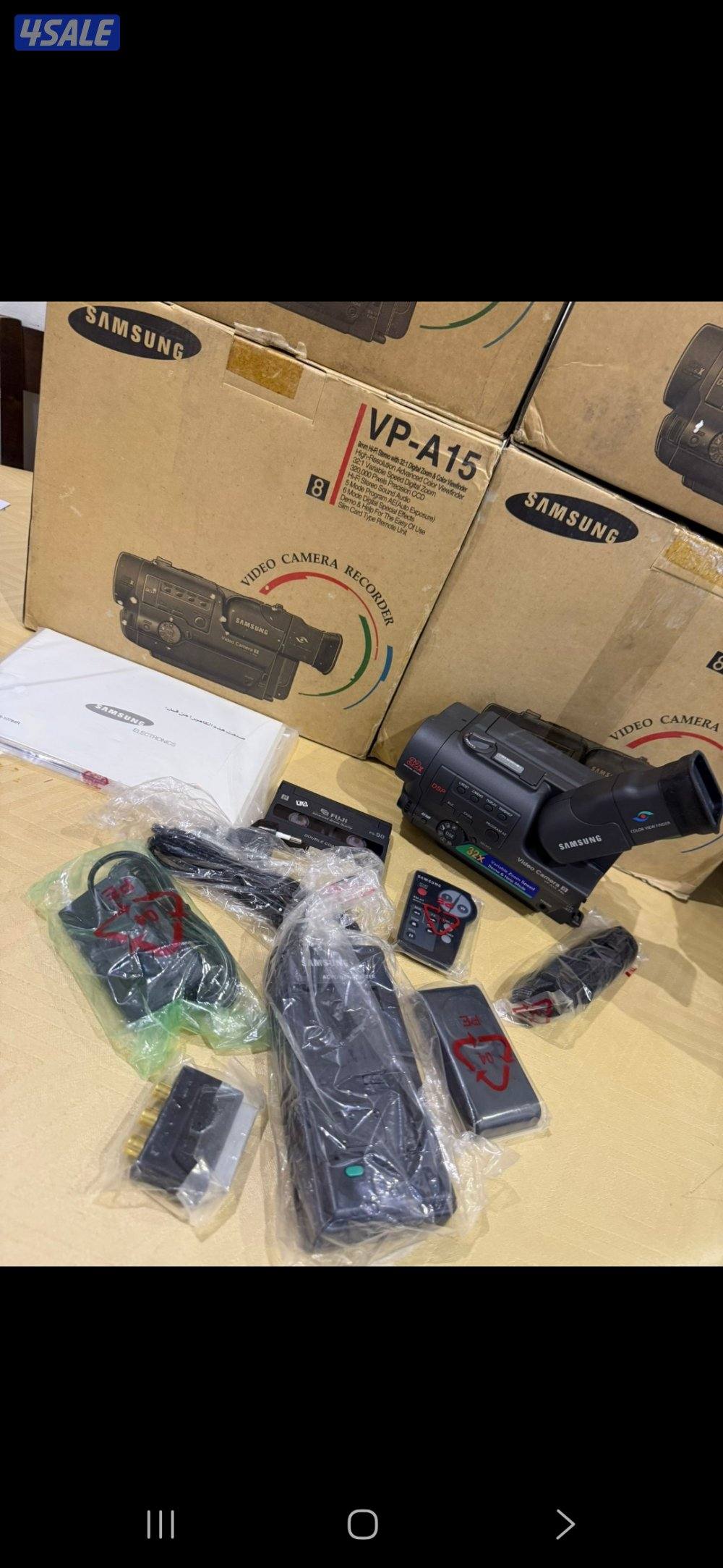 للبيع كاميرا فيديو سامسونج تشغل شريط 8 مل جديدة بالكرتون7