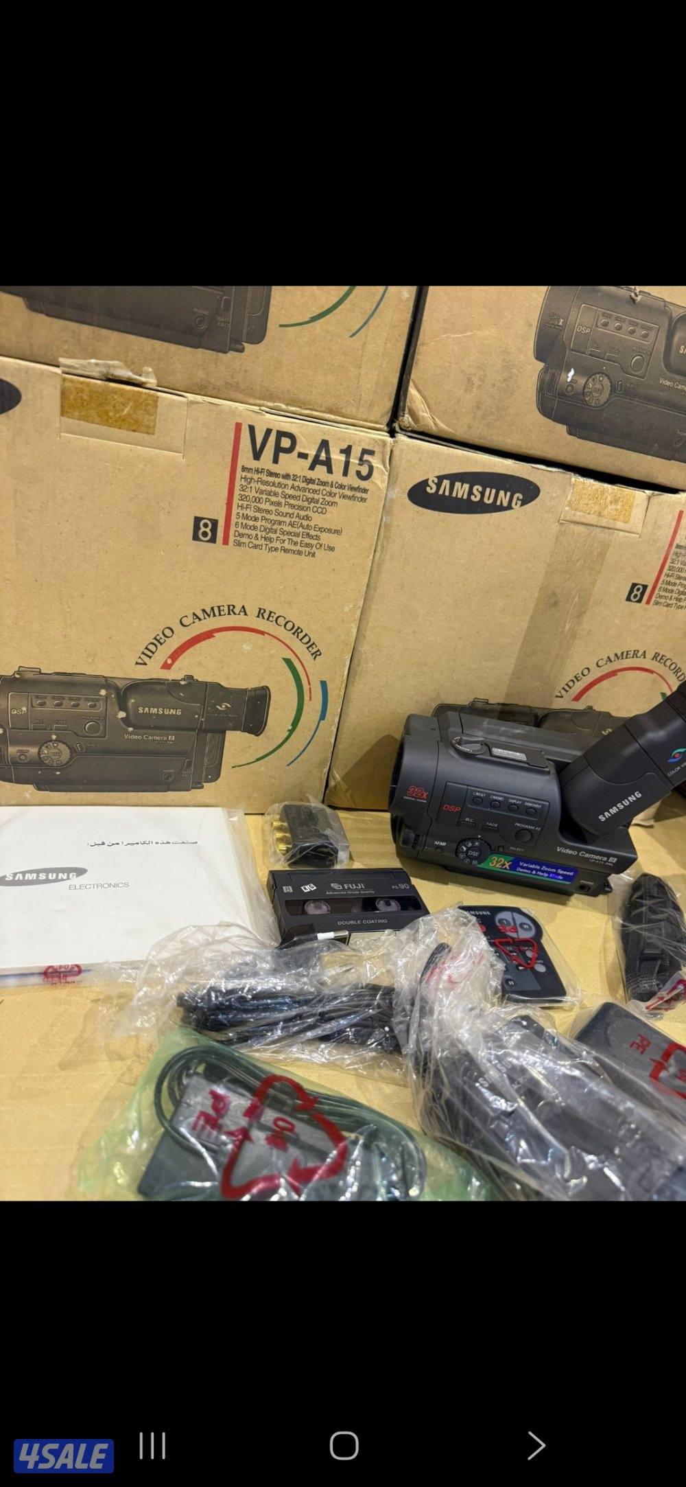 للبيع كاميرا فيديو سامسونج تشغل شريط 8 مل جديدة بالكرتون8