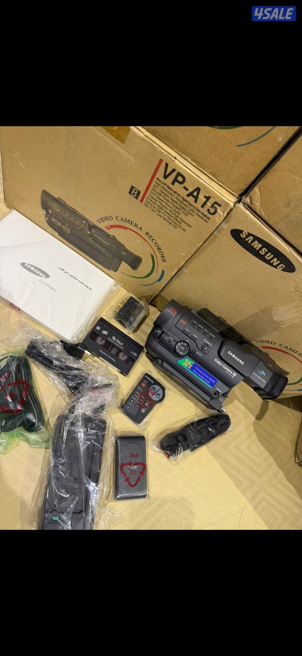 للبيع كاميرا فيديو سامسونج تشغل شريط 8 مل جديدة بالكرتون9