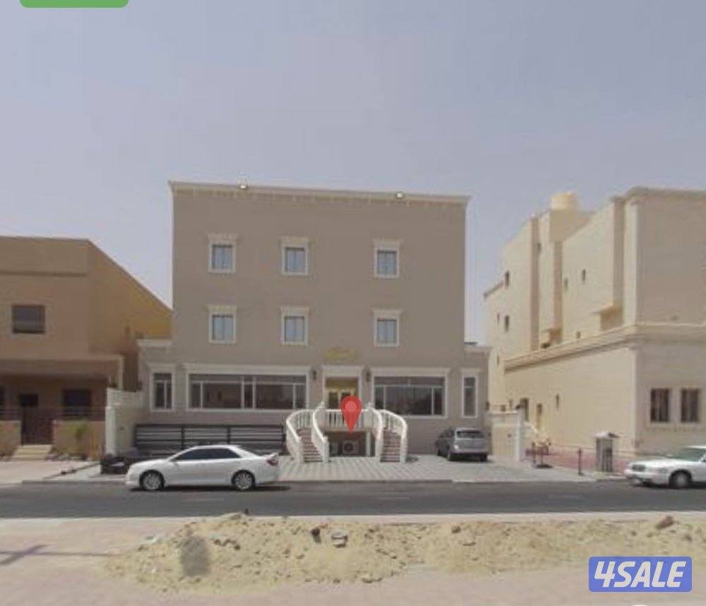 للبيع قسيمه في مدينة صباح الاحمد السكنية ثلاث ادور + نصف سرداب دور ارض0