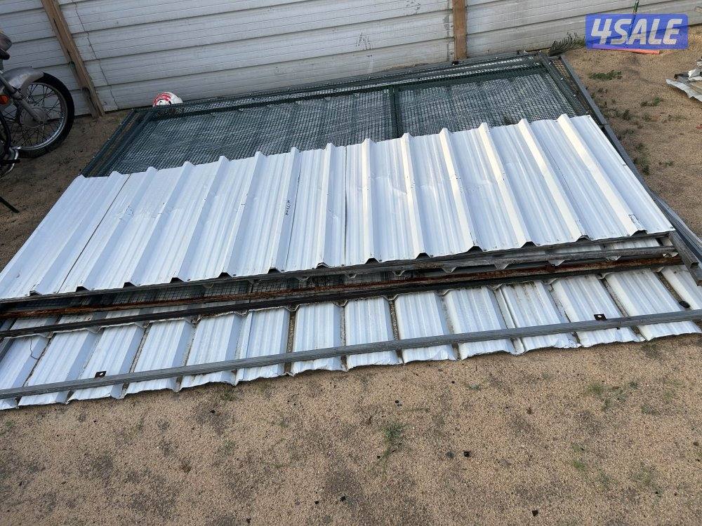 للبيع محاكر عدد 2 مقاس 3/3 وثاني2/20