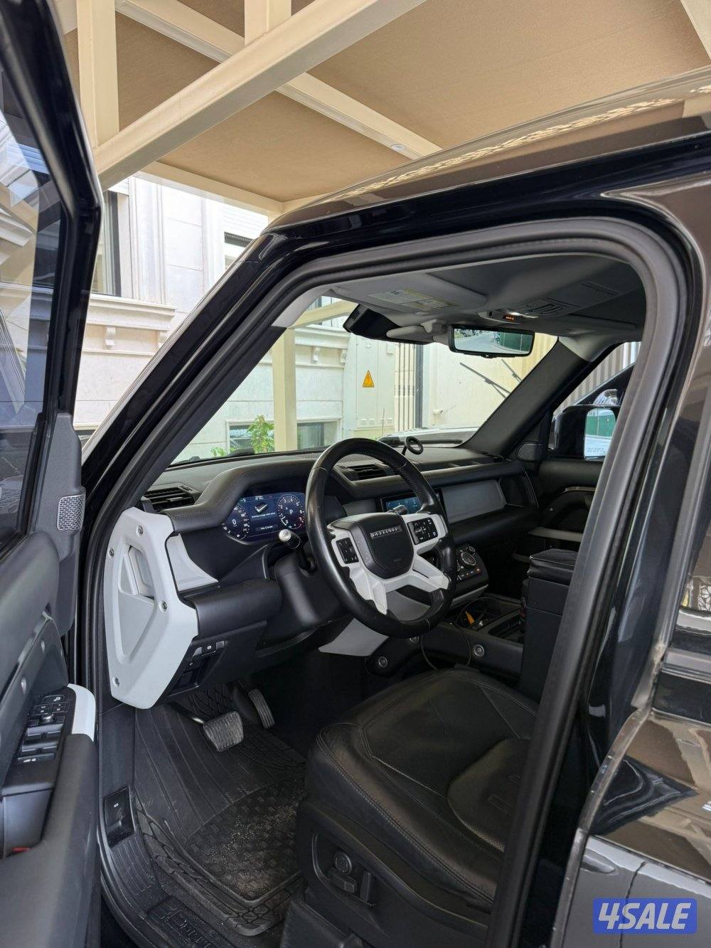 للبيع ديفندر 6 سلندر5