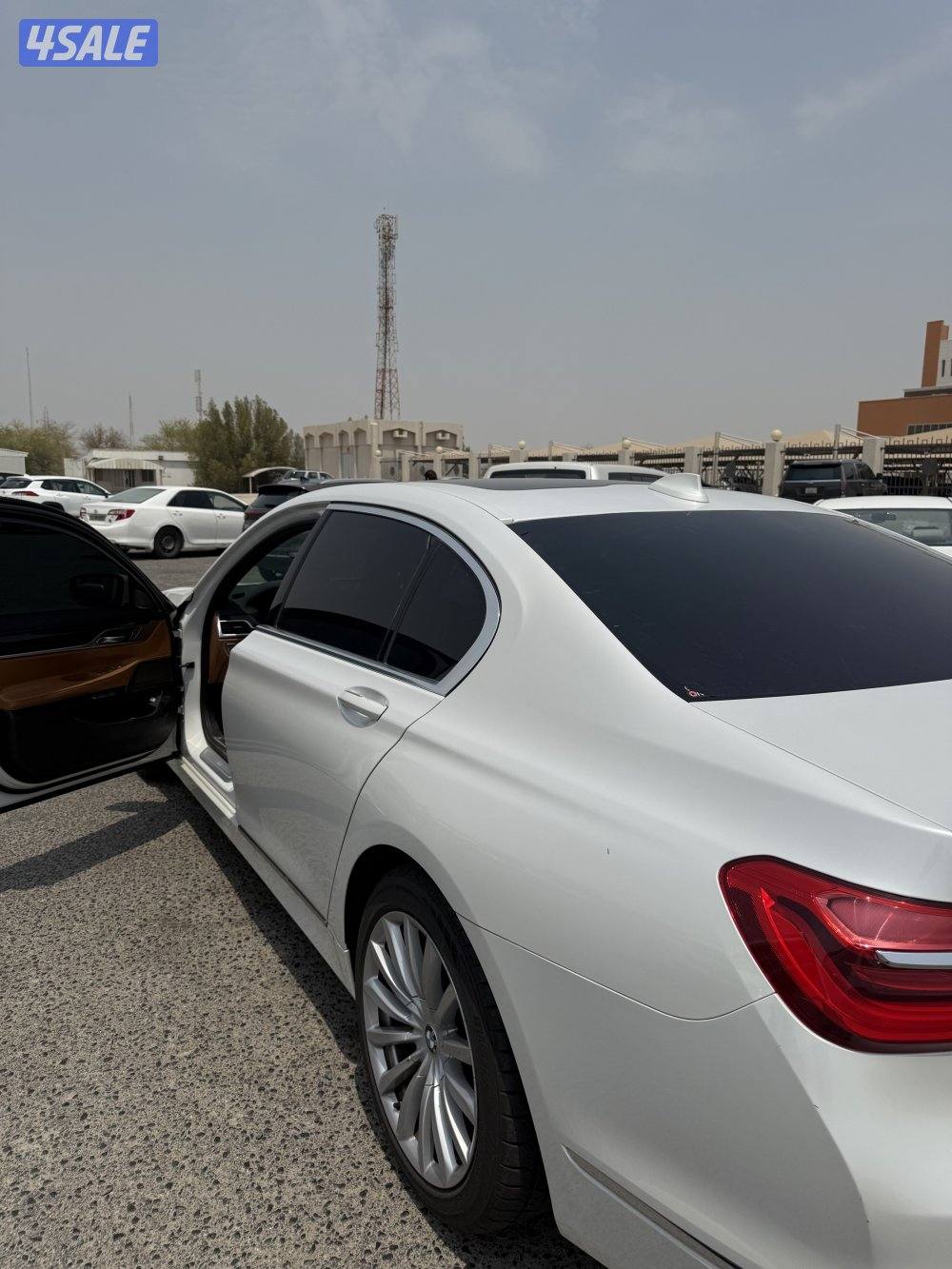 للبيع بي ام ٢٠١٦حجم٧٣٠3