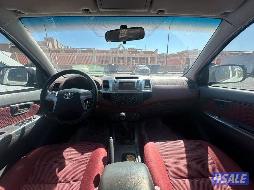 للبيع وانيت هايلكس قمارتين5