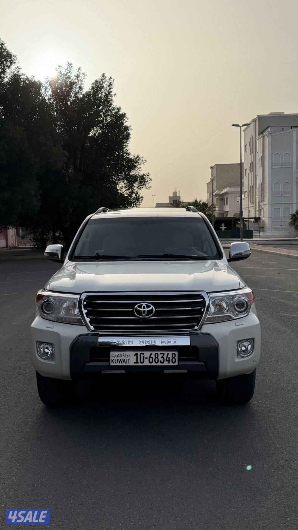 للبيع لاند كروز  2014  G.X.R 81