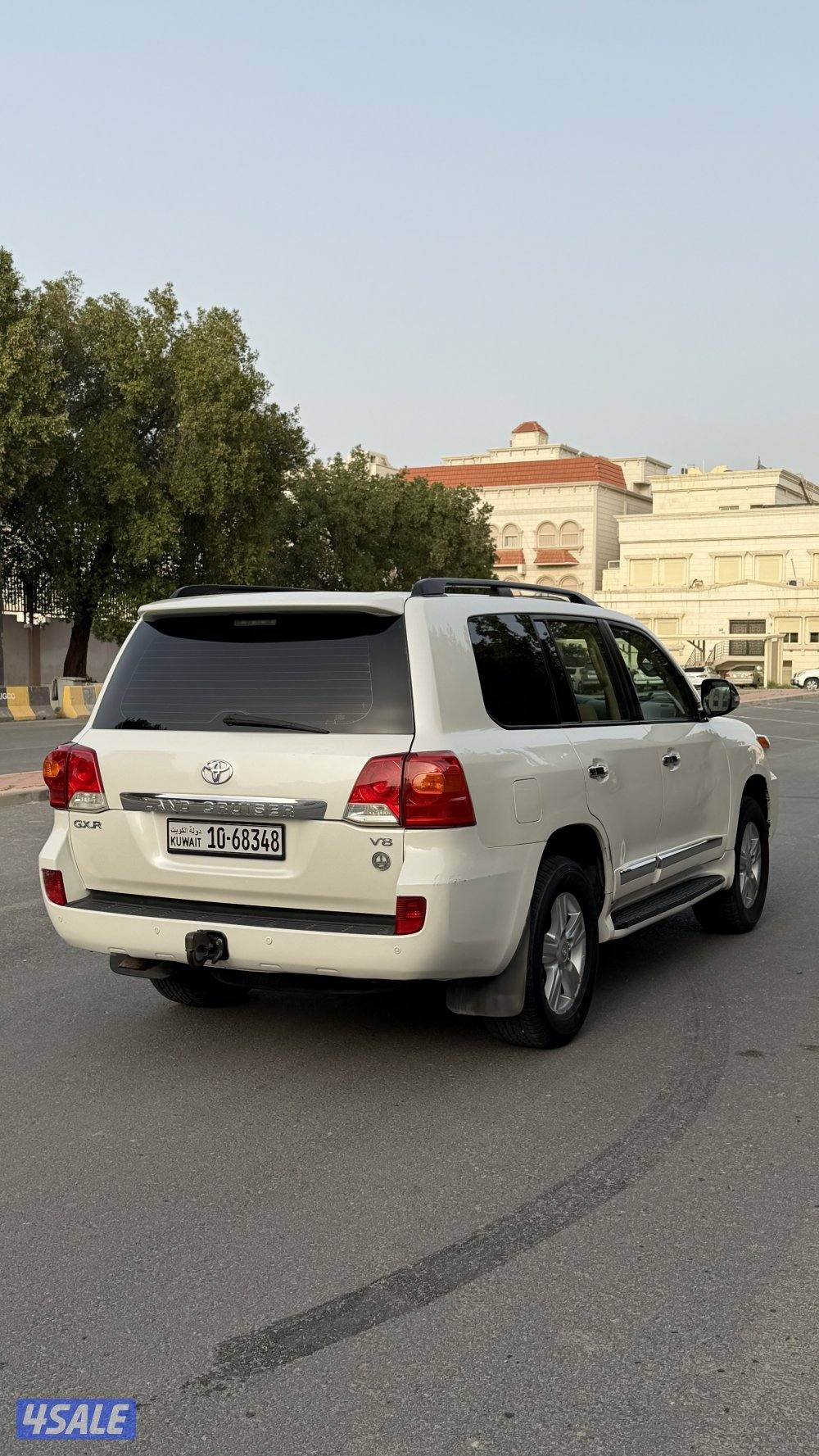 للبيع لاند كروز  2014  G.X.R 85