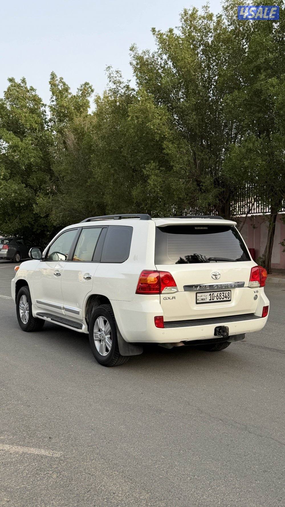 للبيع لاند كروز  2014  G.X.R 87