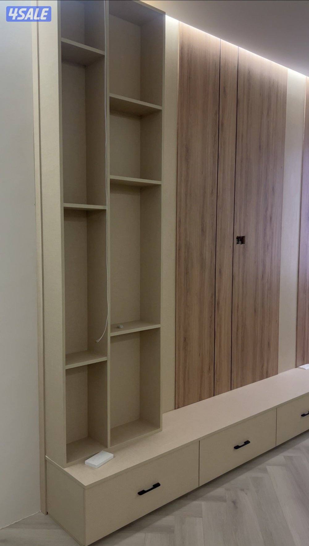 نجار تفصيل دواليب جدران تلفزيون بد وول وأبواب خشب وديكور11