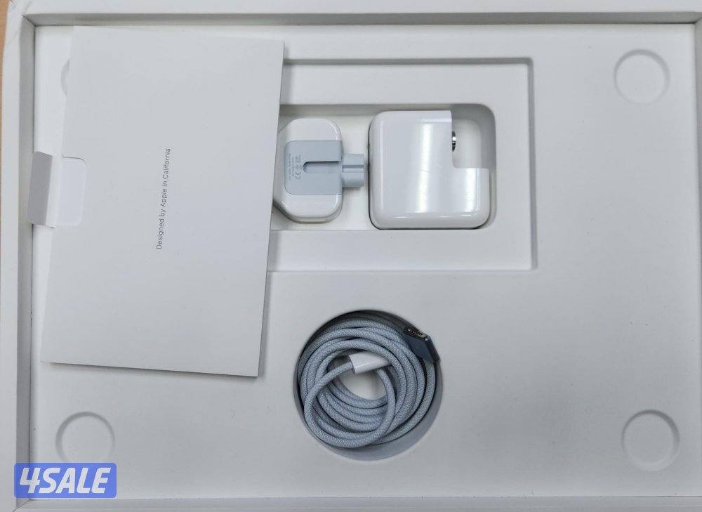 للبيع ماك بوك اير M4 ١٦ رام ٢٥٦ SSD ولا ربع غلطة مع كرتون واغراضة كامل2