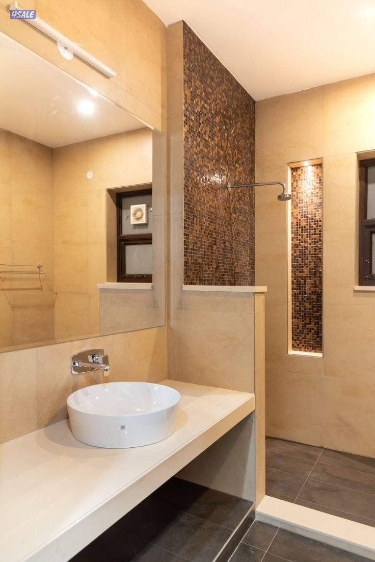 plumber experienced worker and every work  in side washroom low prise5