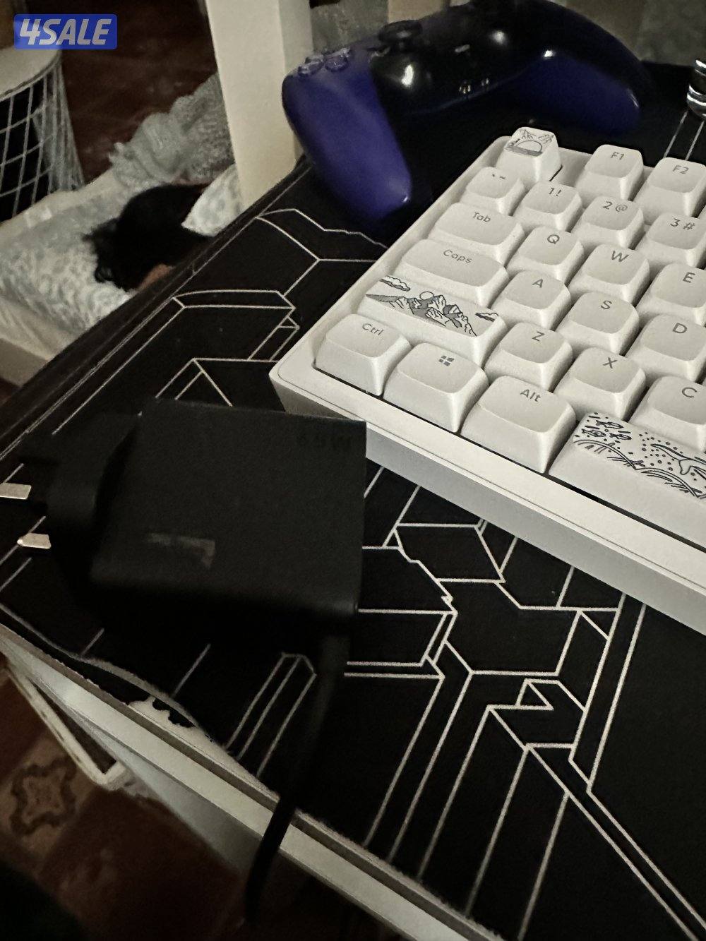 Legion go s بحال جيده  مع شحن3