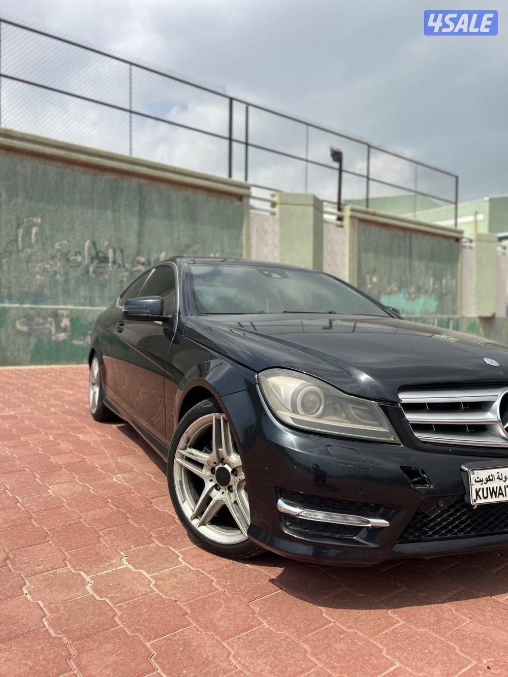 بحاله ممتازه شرط  الفحص مرسيدس C250 موديل 2013 ممشي 143الف كم1