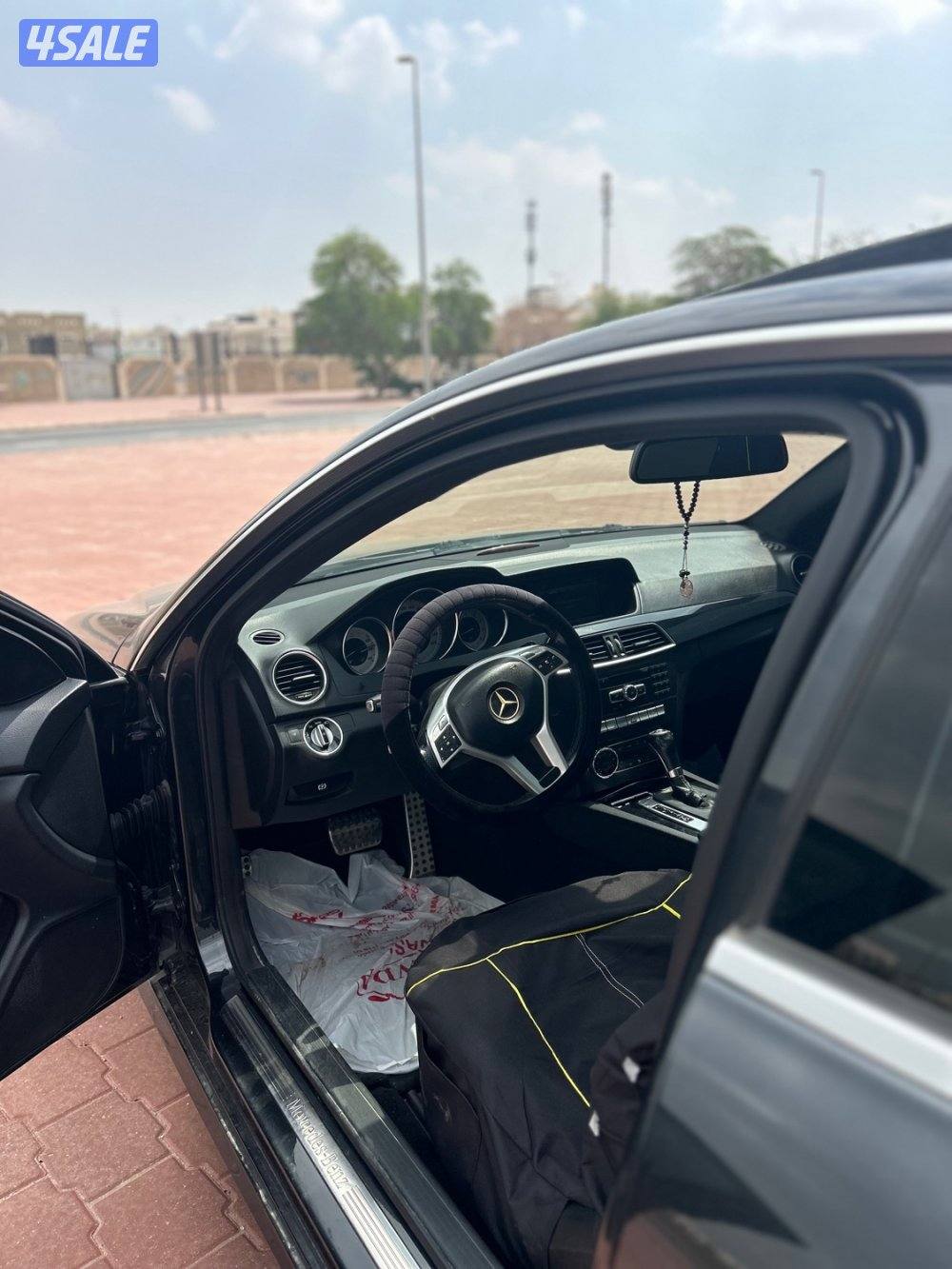 بحاله ممتازه شرط  الفحص مرسيدس C250 موديل 2013 ممشي 143الف كم9