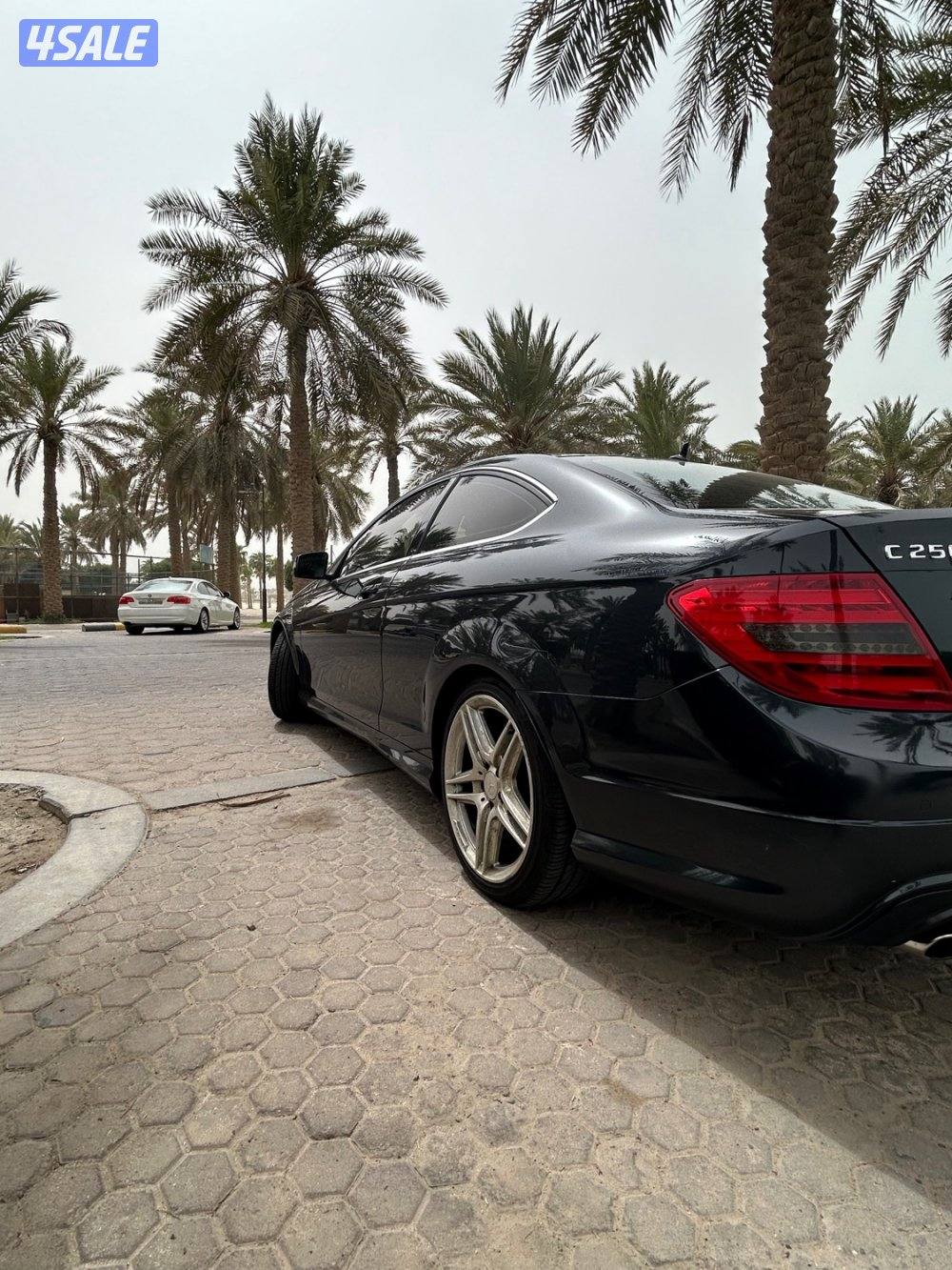 بحاله ممتازه شرط  الفحص مرسيدس C250 موديل 2013 ممشي 143الف كم12