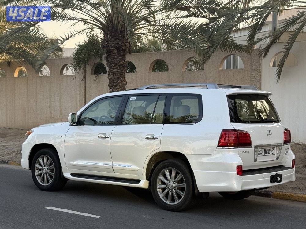 جيب لكزس 570 LX شرط الفحص بل كامل 20113