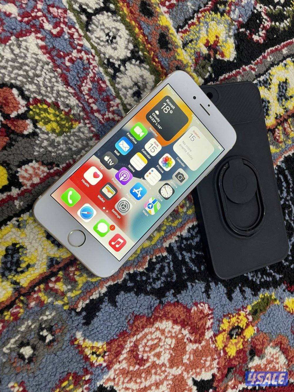 ايفون 6s نظيف 16 قيقا بطارية 78 نظيف وشغال تمام مع كفر5