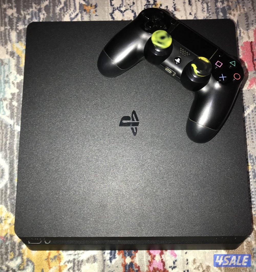 للبيع جهاز بلاستيشن 4 سليم بحاله ممتازه0