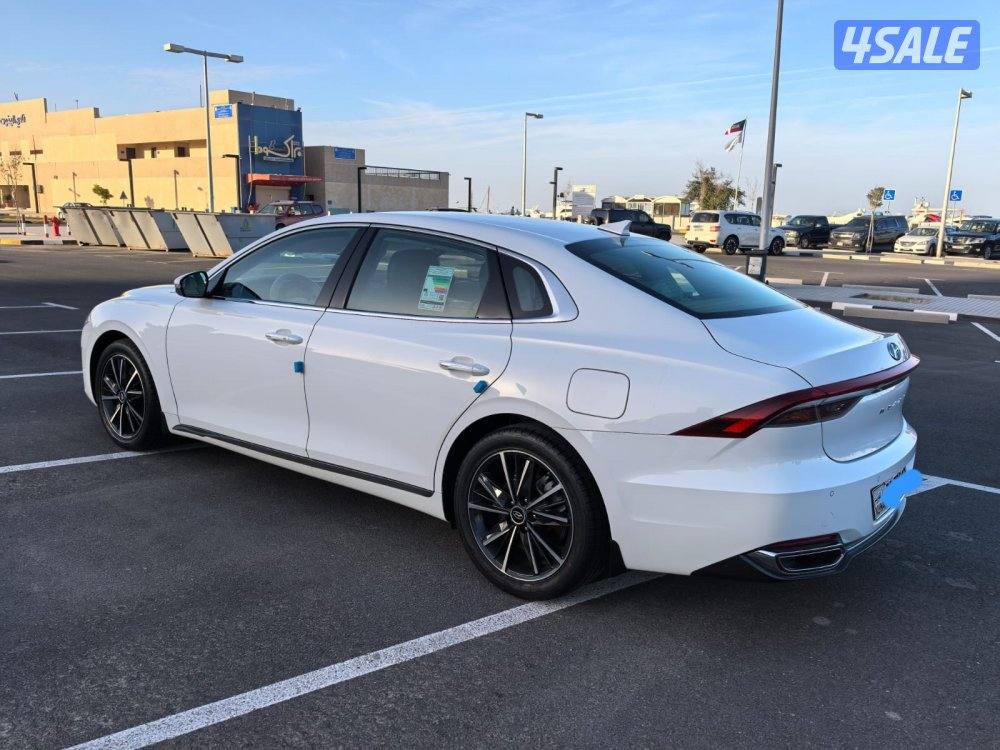 هيونداي ازيرا V64